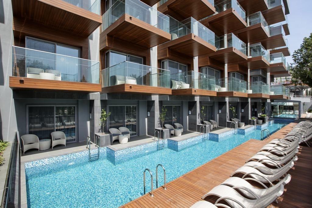 Doubletree By Hilton Kusadası Eksteriør bilde