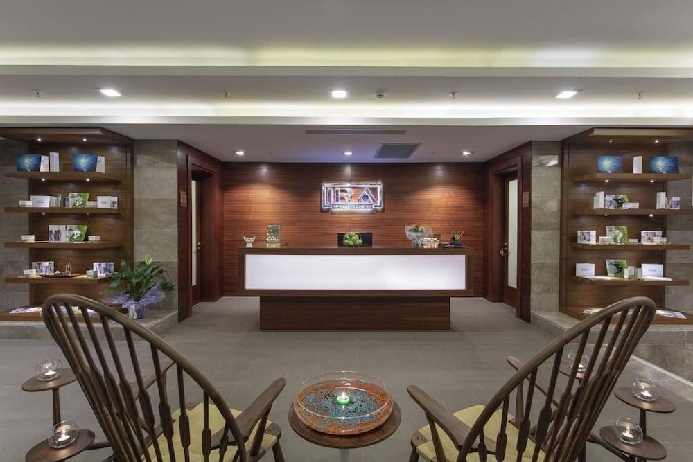 Doubletree By Hilton Kusadası Eksteriør bilde