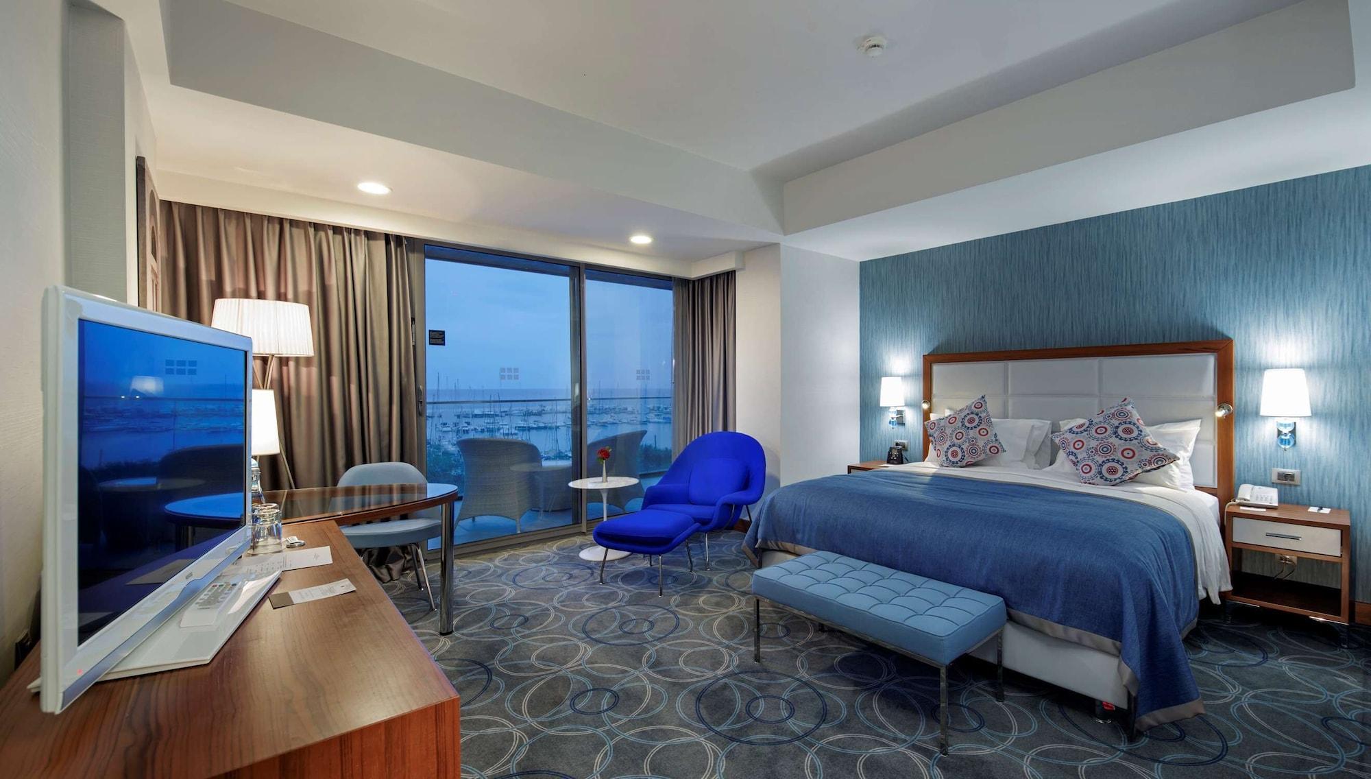 Doubletree By Hilton Kusadası Eksteriør bilde