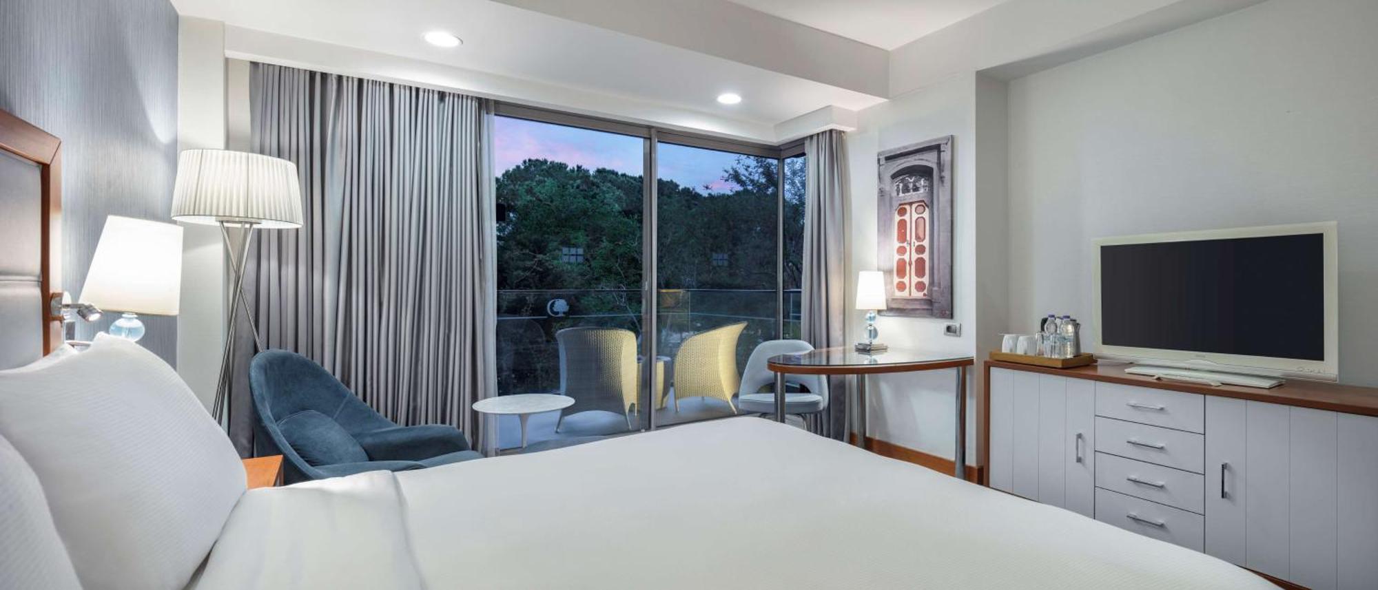 Doubletree By Hilton Kusadası Eksteriør bilde