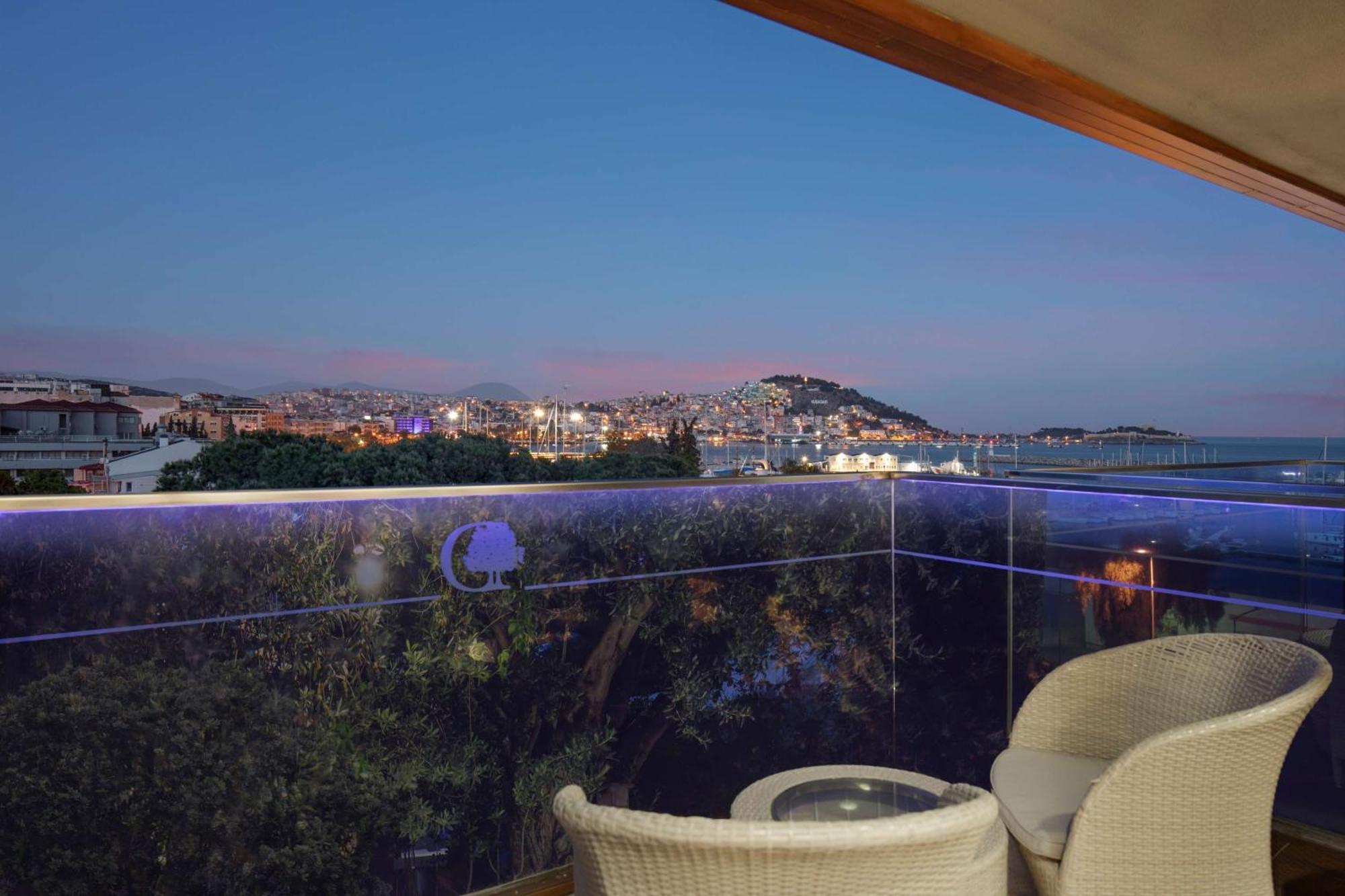 Doubletree By Hilton Kusadası Eksteriør bilde