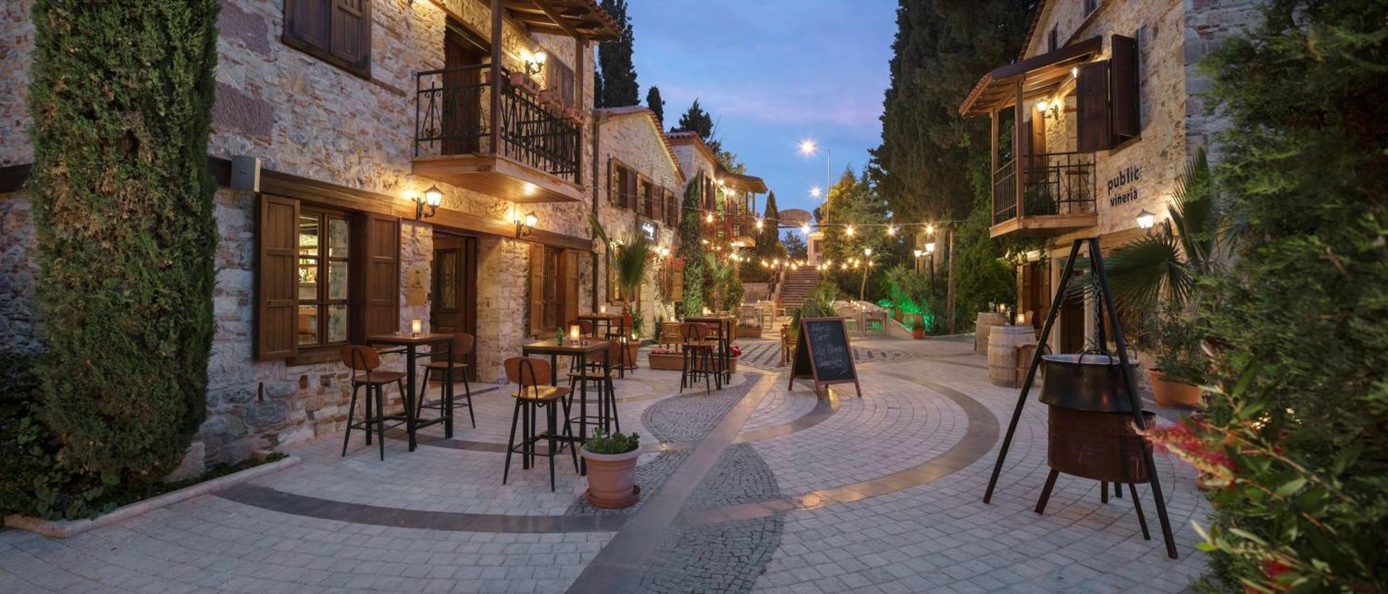 Doubletree By Hilton Kusadası Eksteriør bilde