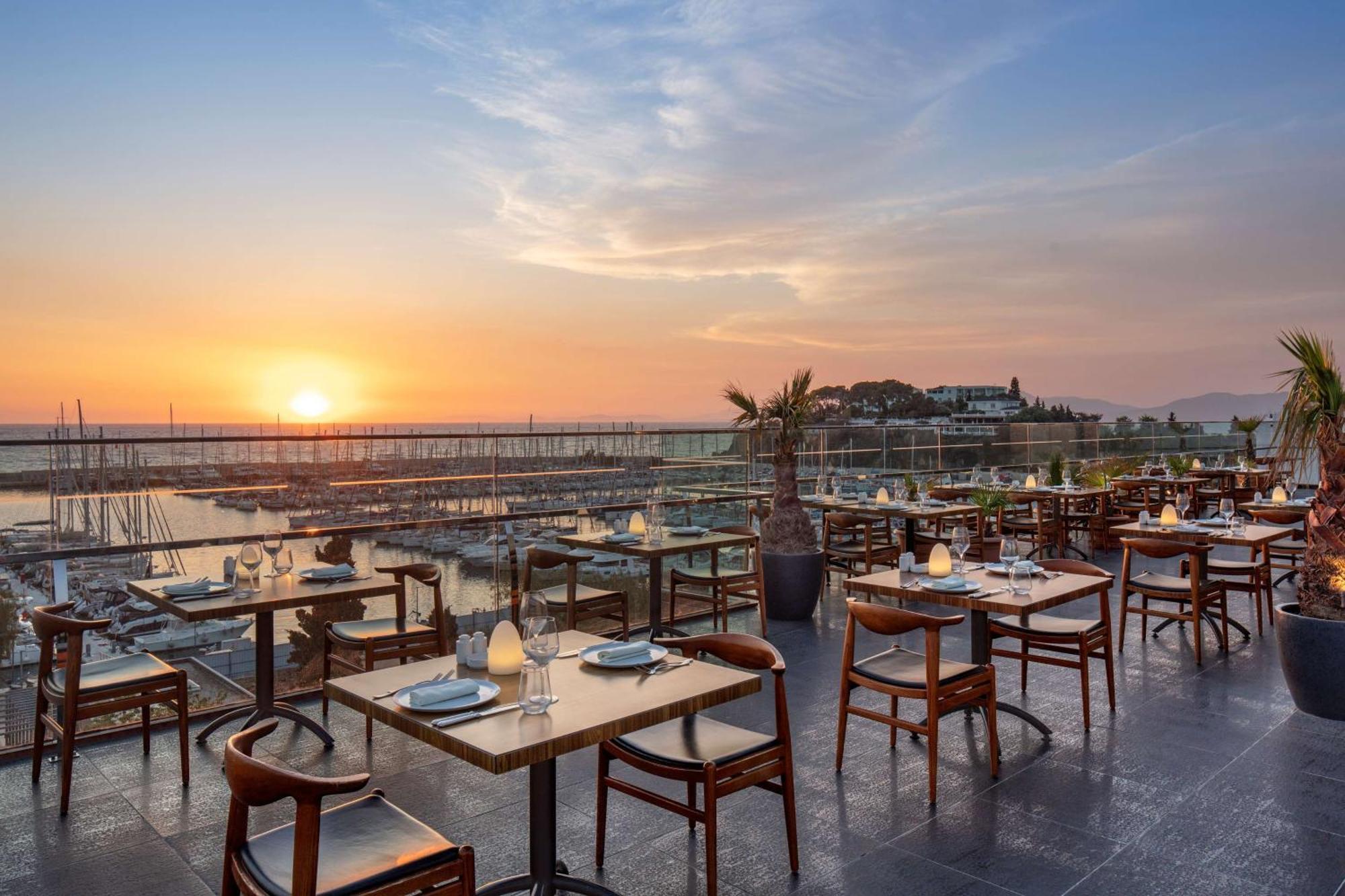 Doubletree By Hilton Kusadası Eksteriør bilde