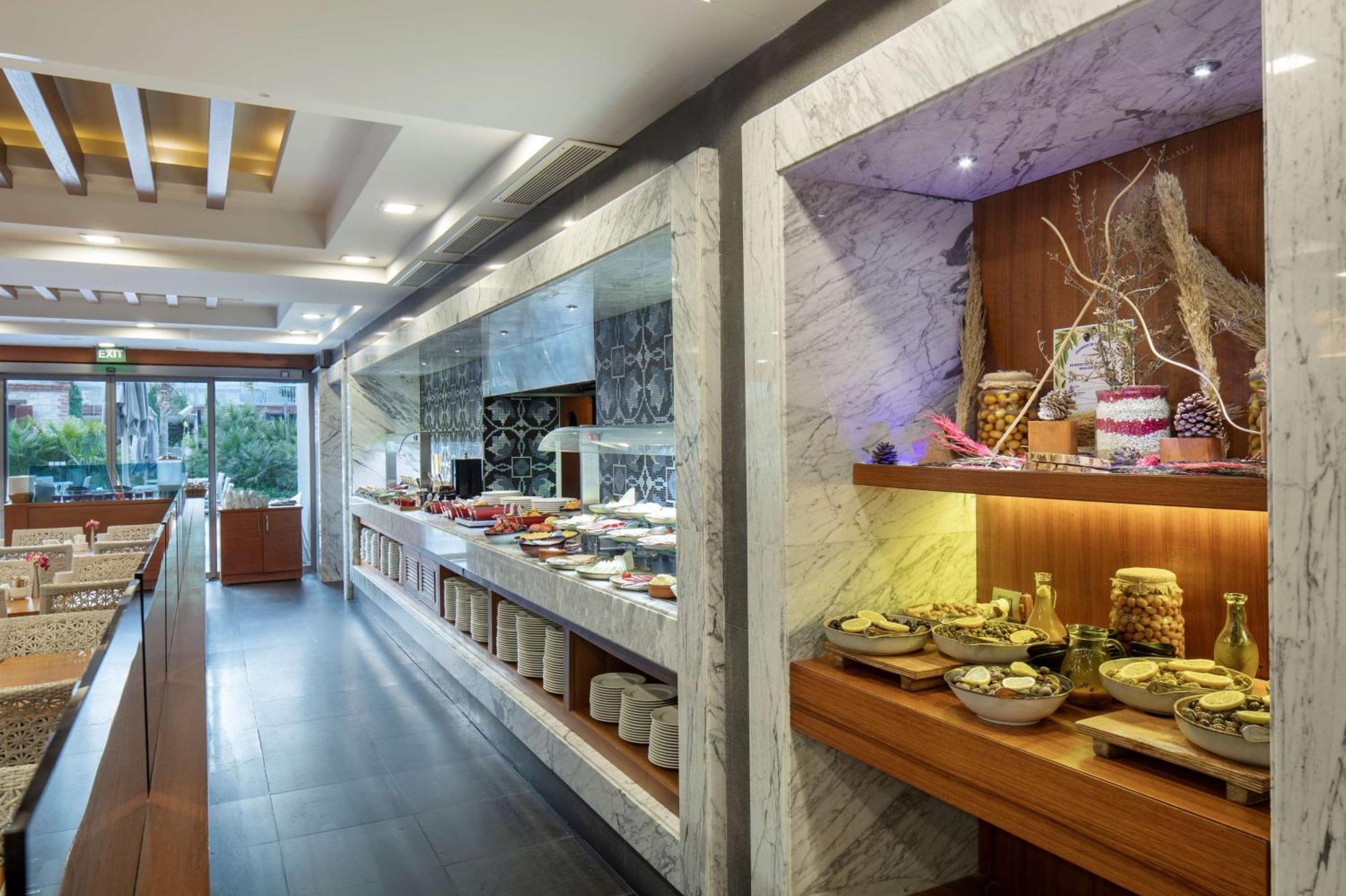 Doubletree By Hilton Kusadası Eksteriør bilde